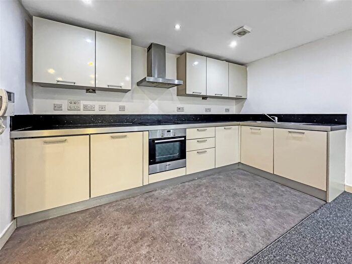 2 Bedroom Flat For Sale In Elm Grove, Southsea, PO5