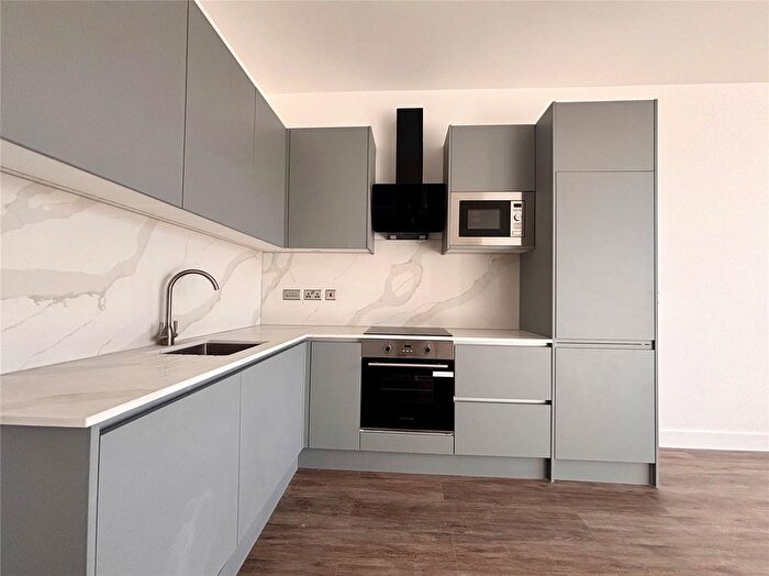 1 Bedroom Flat To Rent In Roop House, Fleet, Hampshire, GU51