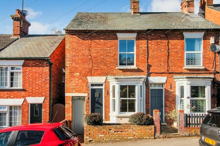 3 Bedroom Semi-Detached House To Rent In Chapel Street, Woburn Sands, MK17