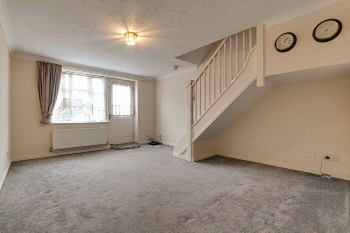 2 Bedroom Semi-Detached House For Sale In Stewart Place, Wickford, SS12
