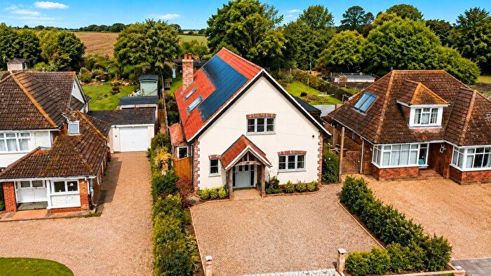 5 Bedroom Detached House For Sale In Warren Road, Gorleston, NR31