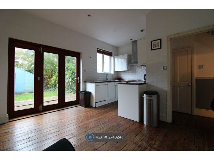 4 Bedroom Terraced House To Rent In Crowborough Road, London, SW17
