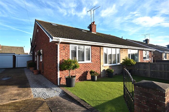 3 Bedroom Semi Detached Bungalow For Sale In Court Gardens, Snaith, Goole, DN14
