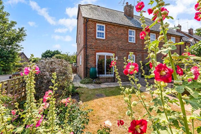 3 Bedroom Semi Detached House For Sale In The Close, Hampstead Norreys, Berkshire, RG18