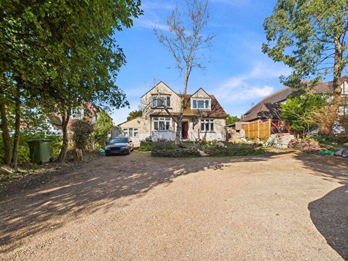 4 Bedroom Detached House For Sale In Arundel Road, Worthing, West Sussex, BN13