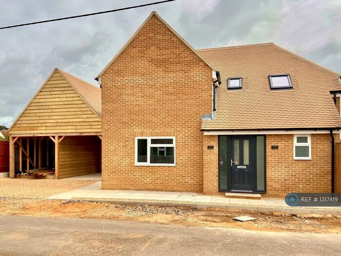 3 Bedroom Detached House To Rent In Eynsham Road, Witney, OX29