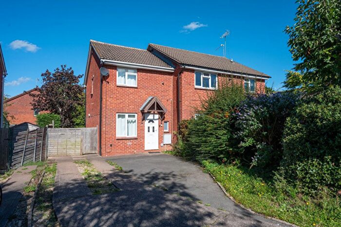 2 Bedroom Terraced House For Sale In Seymour Road, Alcester, B49