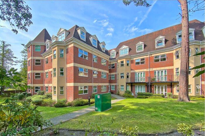 2 Bedroom Apartment To Rent In Elmhurst Court, Heathcote Road, Camberley, GU15