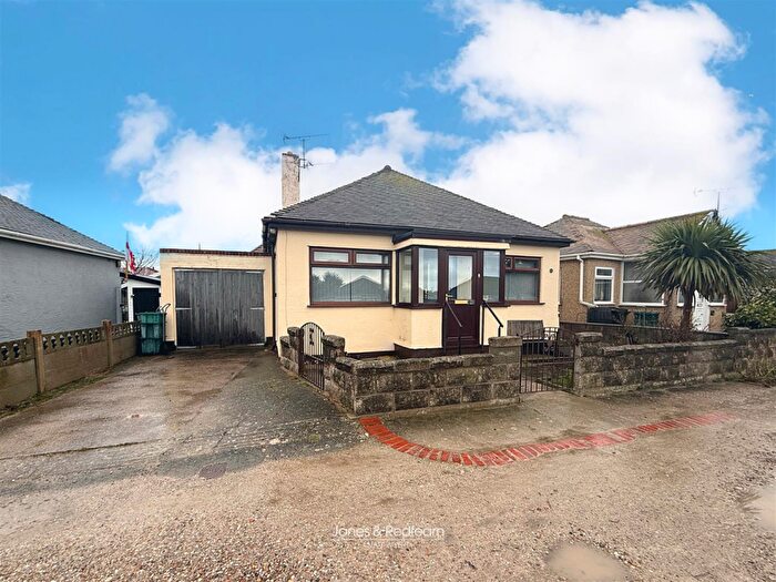 1 Bedroom Detached Bungalow For Sale In Glas Coed Avenue, LL18