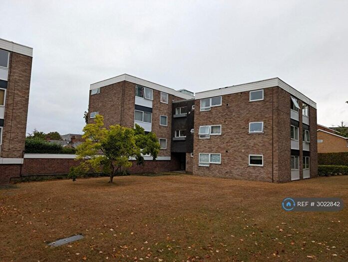 2 Bedroom Flat To Rent In Camberley Towers, Camberley, GU15