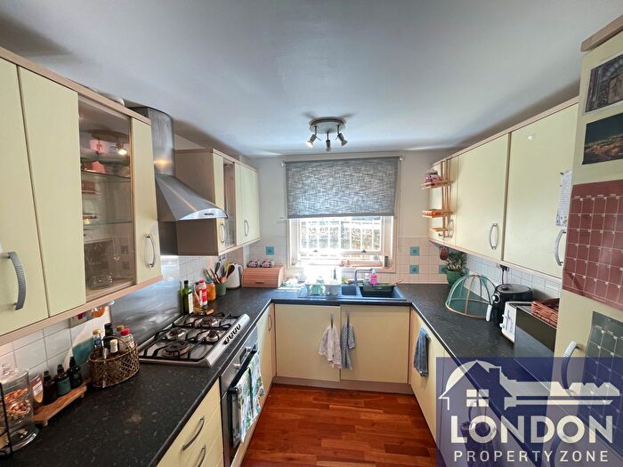 1 Bedroom Flat To Rent In Hullbridge Mews, London, N1