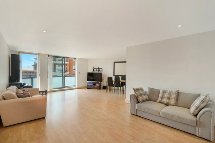 2 Bedroom Apartment To Rent In Galaxy Building, Crews Street, London, E14
