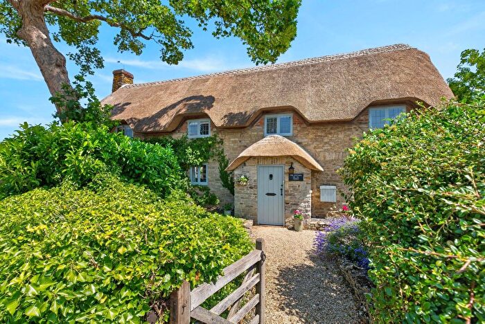 4 Bedroom Detached House For Sale In The Green, Charney Bassett, OX12