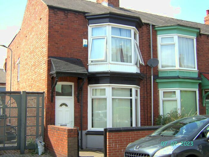 3 Bedroom End Of Terrace House To Rent In Ayresome Park Road, Middlesbrough, TS5