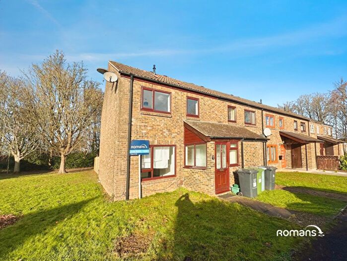3 Bedroom End Terrace House For Sale In Boyce Close, Basingstoke, Hampshire, RG22