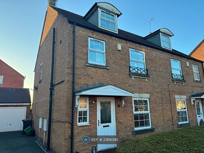 3 Bedroom Semi-Detached House To Rent In Armstrong Way, York, YO30