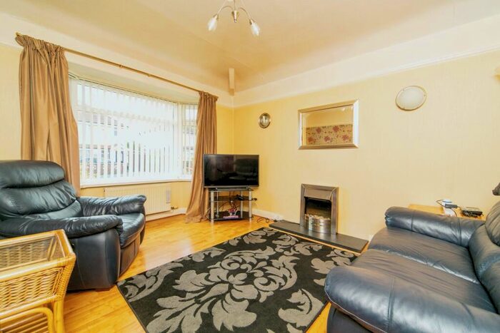 2 Bedroom Bungalow For Sale In Leyland Drive, Saltney Ferry, Caer, Leyland Drive, CH4