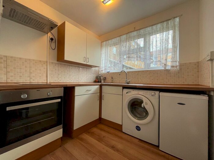 1 Bedroom Flat To Rent In Devonshire Street, London, W4