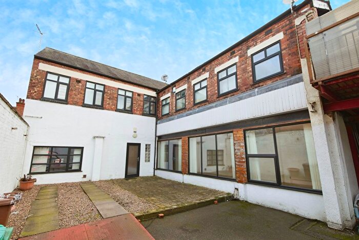 2 Bedroom Flat For Sale In Hucknall Road, Nottingham, NG5