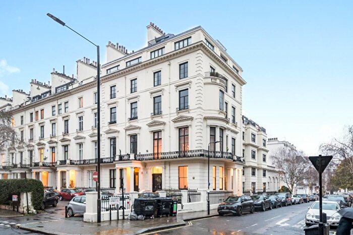 2 Bedroom Flat For Sale In Westbourne Terrace, London, W2
