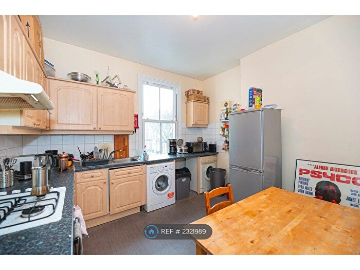 4 Bedroom Maisonette To Rent In South Lambeth Road, London, SW8