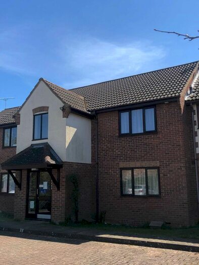 1 Bedroom Flat To Rent In Lapwing Close, Bicester, OX26