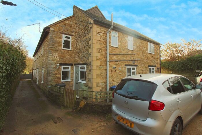 2 Bedroom Maisonette To Rent In Red Lion Lane, Cricklade, Swindon, SN6