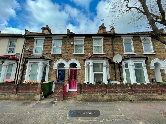 3 Bedroom Terraced House To Rent In Corporation Street, London, E15