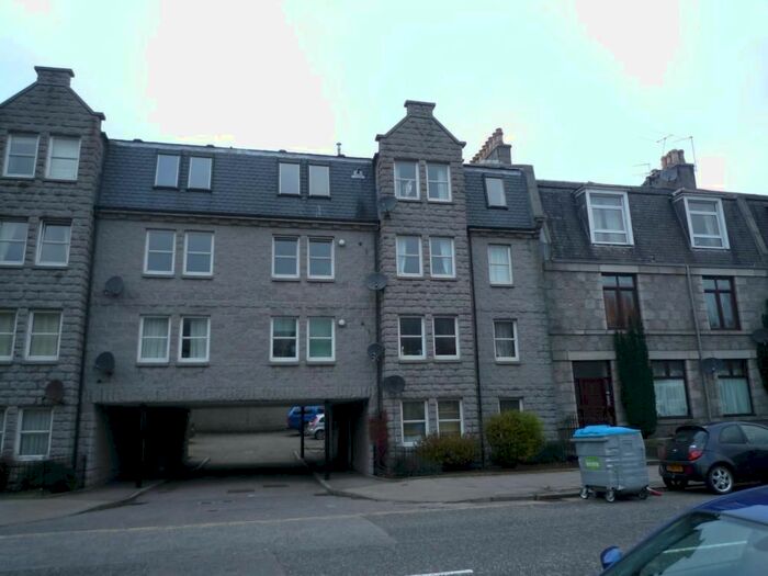 2 Bedroom Flat To Rent In D Holburn Street, Aberdeen, AB10