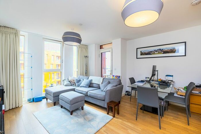 1 Bedroom Flat To Rent In Telegraph Avenue, London, SE10