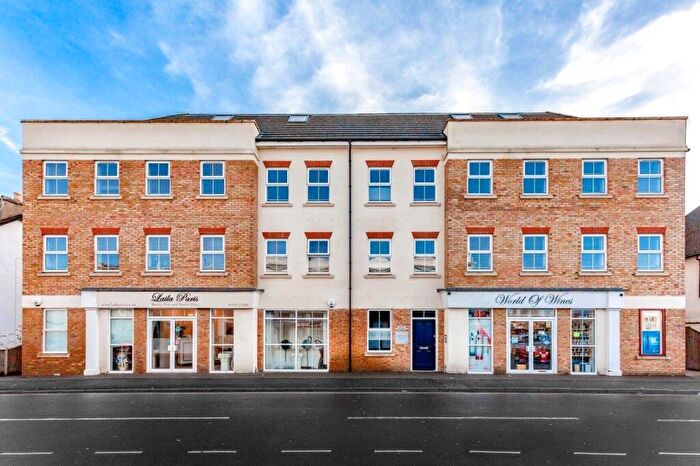 2 Bedroom Flat To Rent In Station Road, Horley, RH6