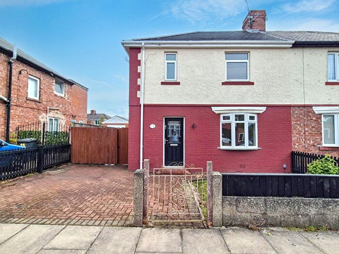 3 Bedroom Semi-Detached House To Rent In Hylton Road, Jarrow, NE32