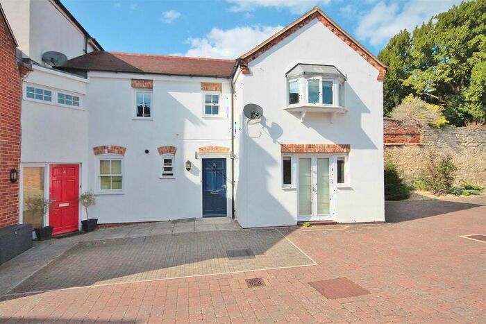 2 Bedroom Detached House To Rent In Gosling Court, Abingdon, OX14