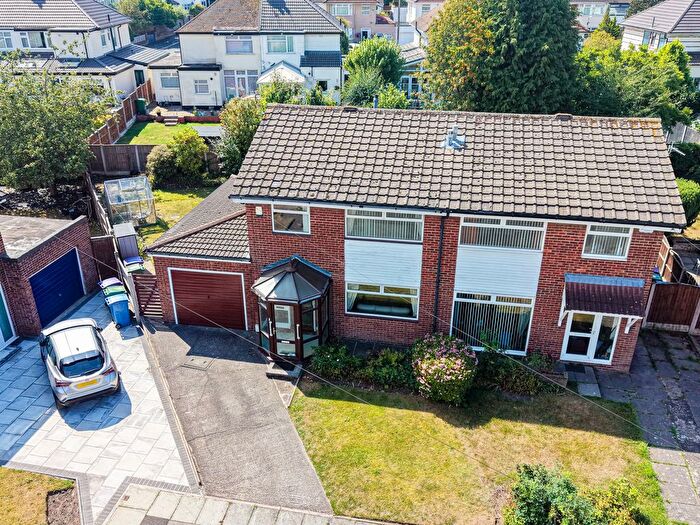 3 Bedroom Semi Detached House For Sale In Barnhurst Close, Liverpool, L16