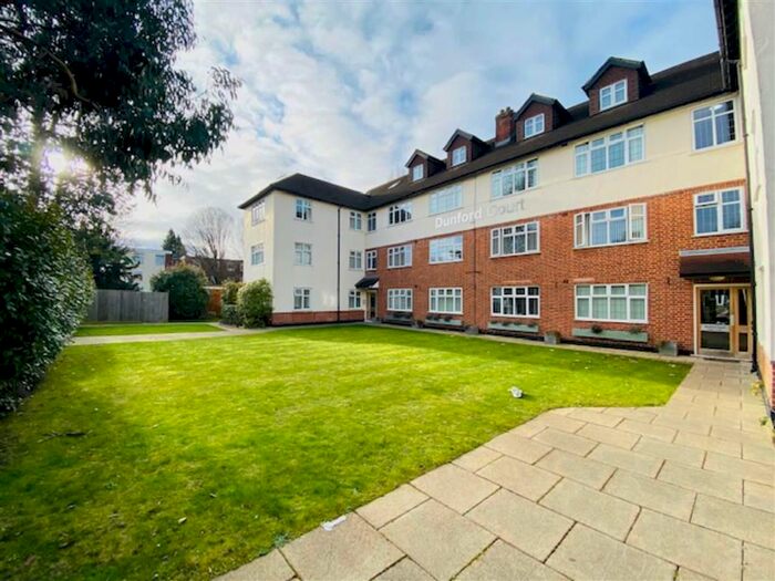 2 Bedroom Flat To Rent In Dunford Court, Pinner, Middlesex HA5