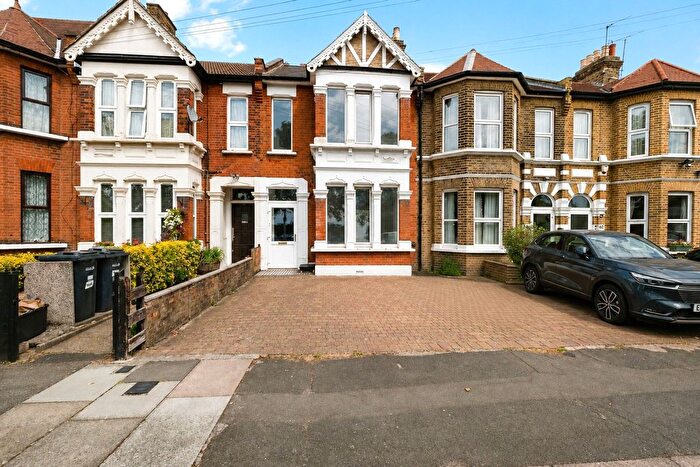3 Bedroom Terraced House For Sale In Brisbane Road, Ilford, IG1
