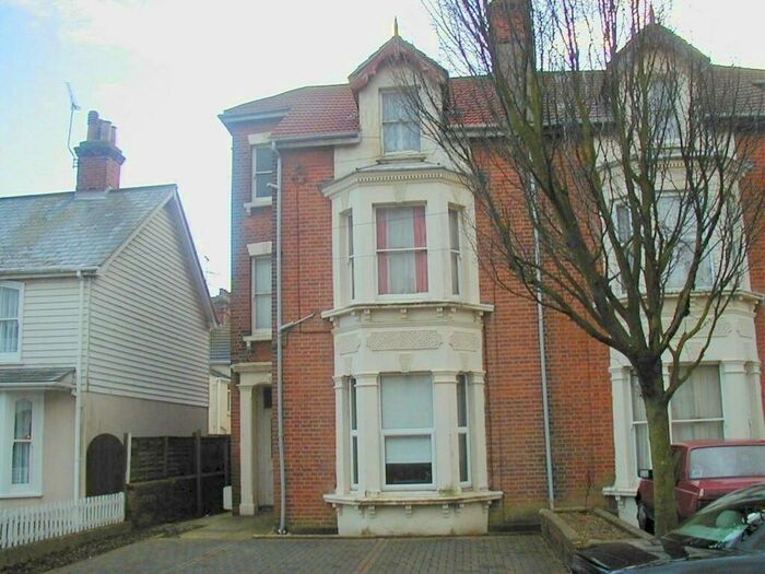 1 Bedroom Flat To Rent In Church Road, Clacton., CO15
