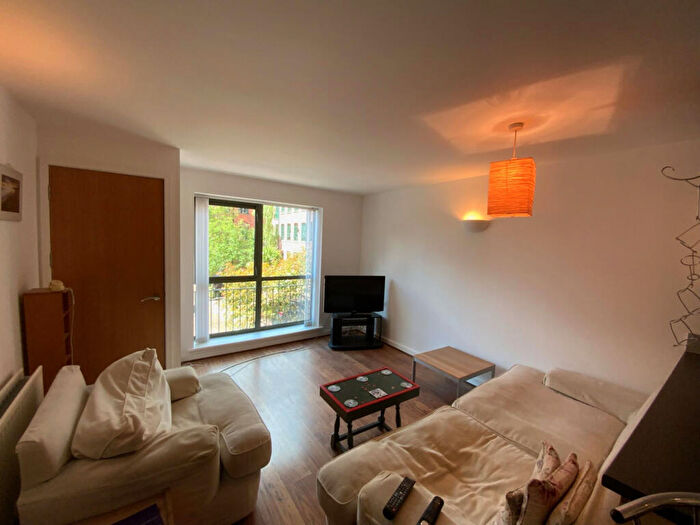 2 Bedroom Flat To Rent In Raleigh Street, Arboretum, Nottingham, NG7