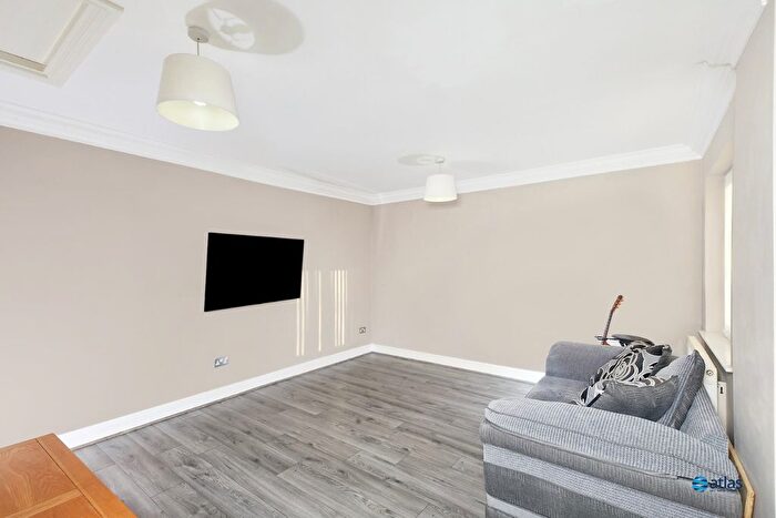 1 Bedroom Flat For Sale In Minehead Road, Aigburth, L17