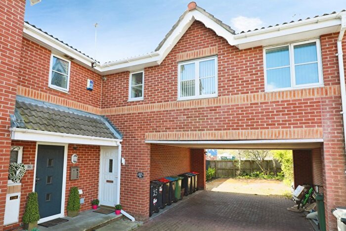 1 Bedroom Flat For Sale In Thirlmere Close, Winsford, Cheshire, CW7
