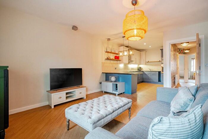 2 Bedroom Apartment For Sale In Deighton Road, Wetherby, LS22