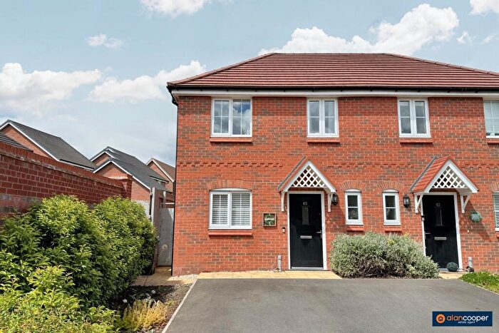 3 Bedroom Semi-Detached House For Sale In Adelie Road, Galley Common, Nuneaton, CV10