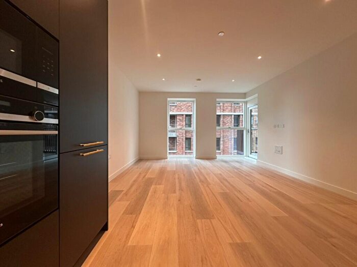 1 Bedroom Flat To Rent In London, N8