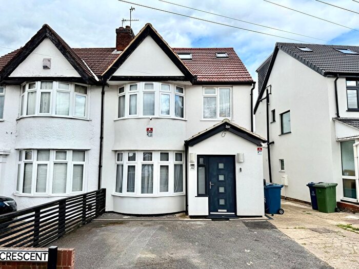 4 Bedroom Semi Detached House For Sale In Merlin Crescent, Edgware, HA8