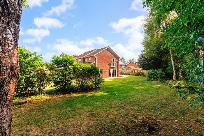 4 Bedroom Detached House For Sale In De Montfort Grove, Hungerford, RG17