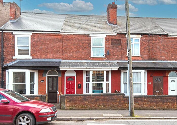 2 Bedroom Terraced House For Sale In North Wingfield Road, Grassmoor, S42
