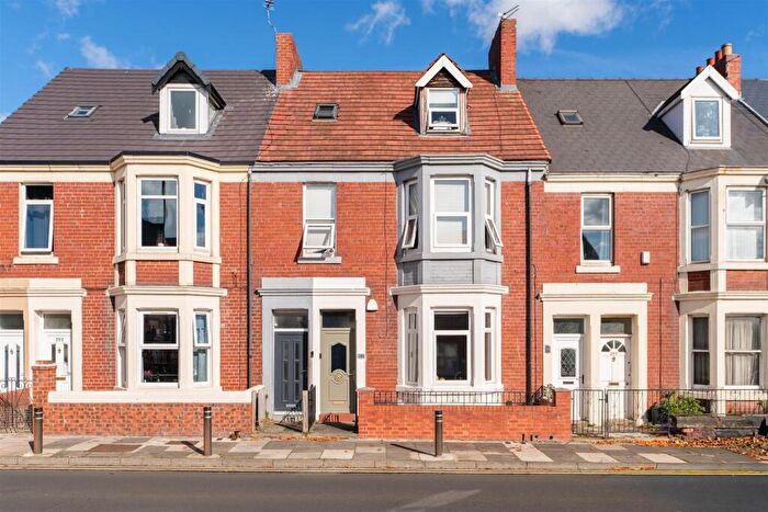 2 Bedroom Flat For Sale In Station Road, Wallsend, Newcastle Upon Tyne, NE28