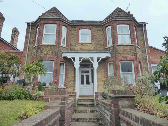 Studio To Rent In Castle Road, Whitstable, CT5