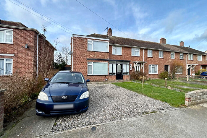 3 Bedroom End Of Terrace House For Sale In New College Close, Gorleston, NR31