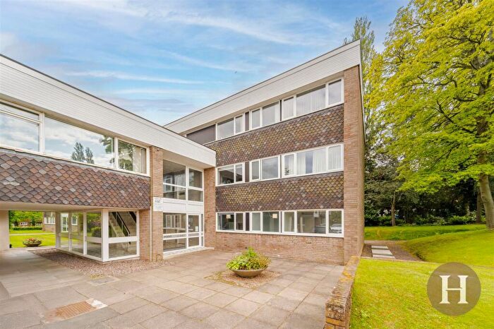 3 Bedroom Flat For Sale In Richmond Hill Road, High Point Richmond Hill Road, B15